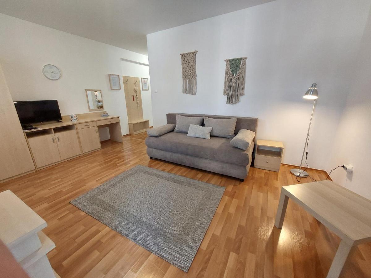 Myrelax Apartment - Хайдусобосло Экстерьер фото